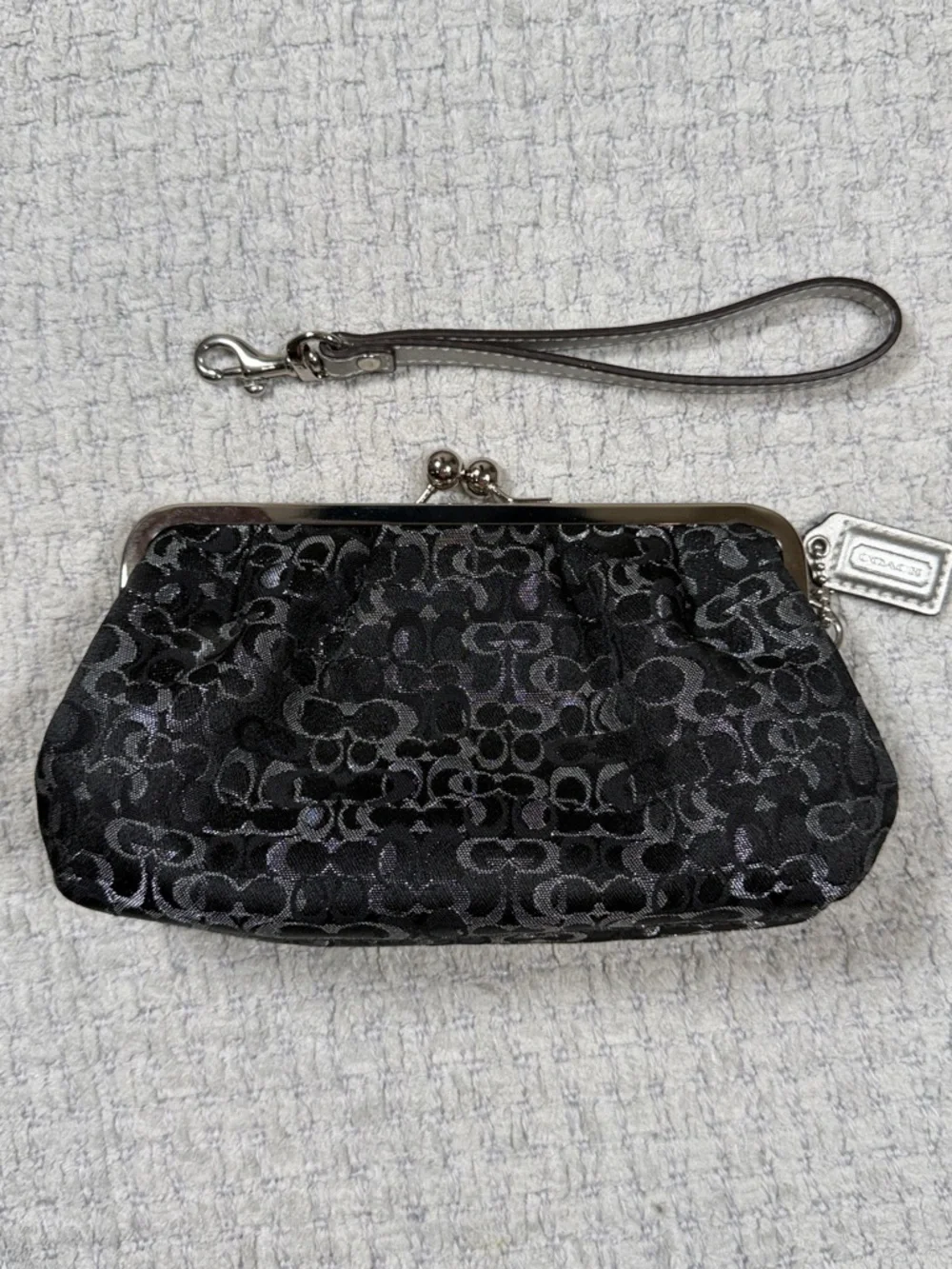 COACH Vintage Y2K Optic Lurex Framed Kisslock Clutch Wristlet Black Silver Pink